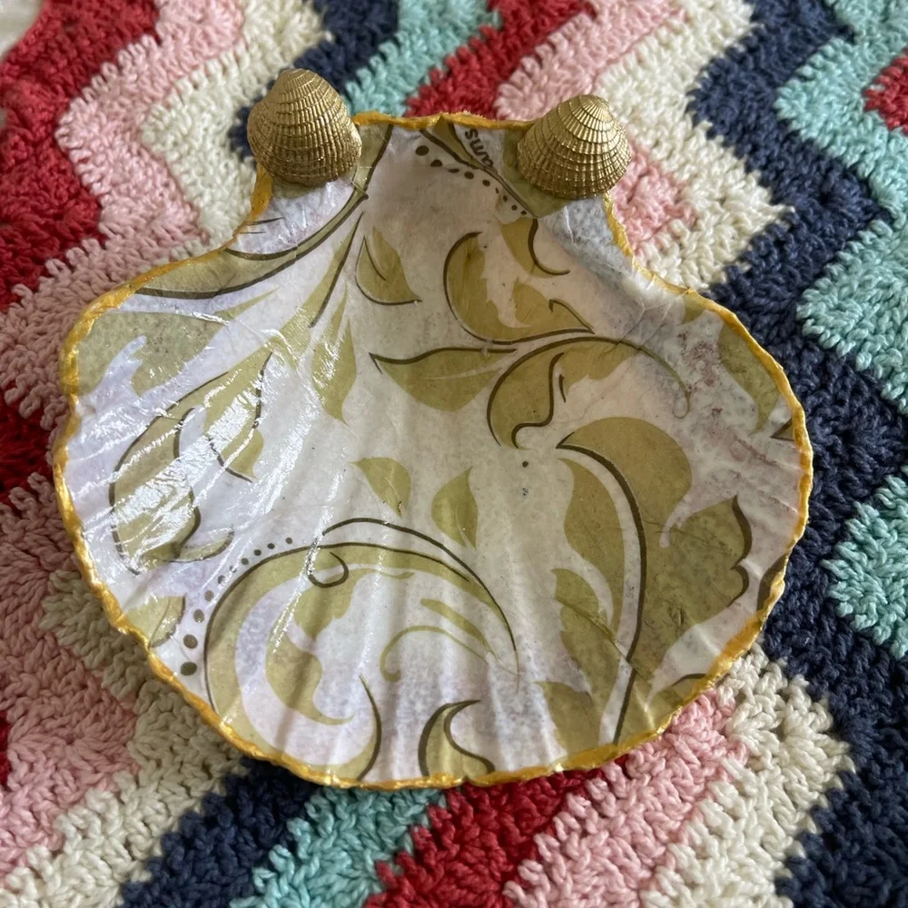 Shell trinkets - Picture 5 of 16